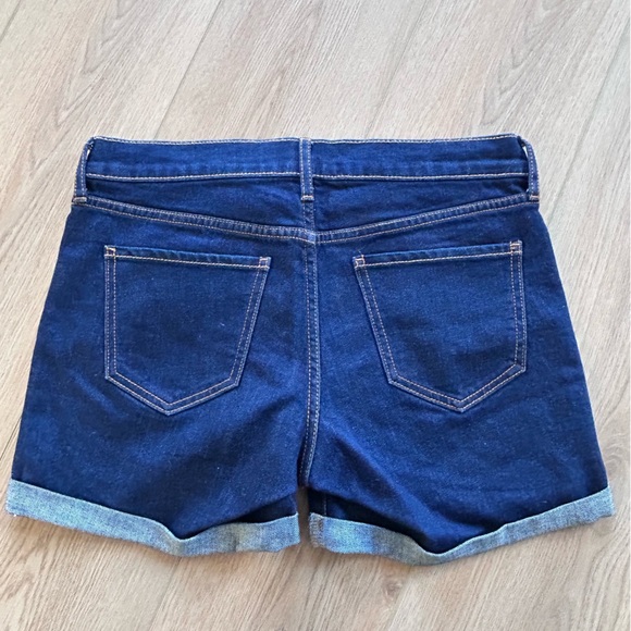 Old Navy dark denim high waisted cuffed shorts Size 4 - Picture 3 of 5